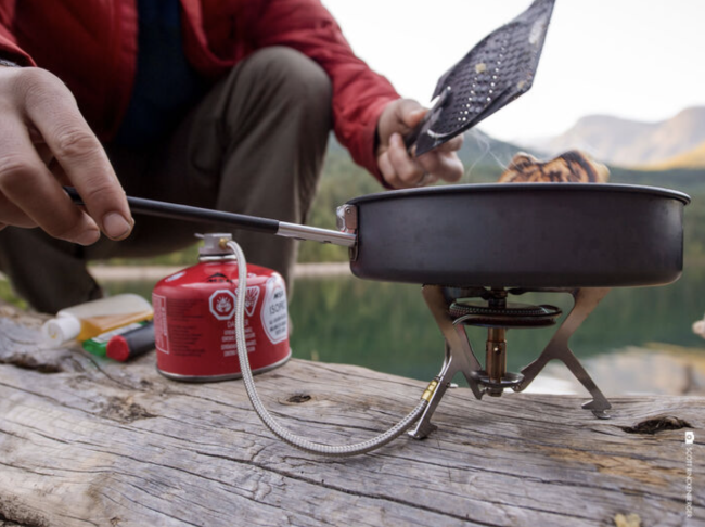 Cold Weather, Hot Meals & The Science Behind Gas Canister Stove Performance  in the Cold
